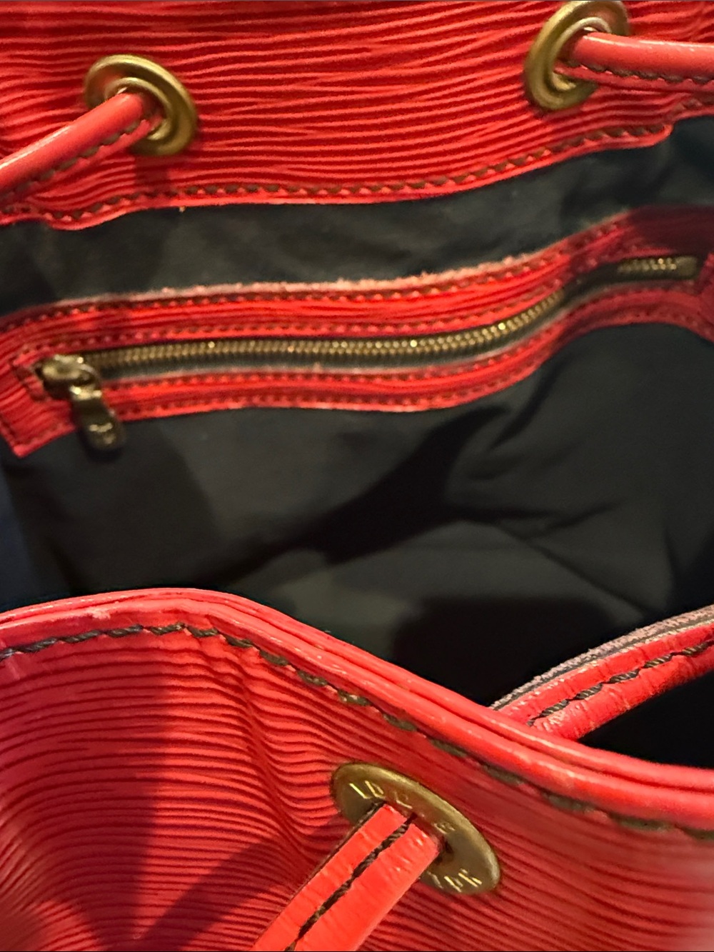 Louis Vuitton Epi Petit Noé Castilian Red Bucket Bag w/ Dust Bag - Picture 9 of 16